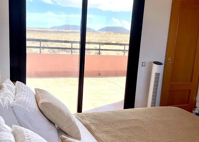 Casa Bonheur, Sea And Volcanoes View *