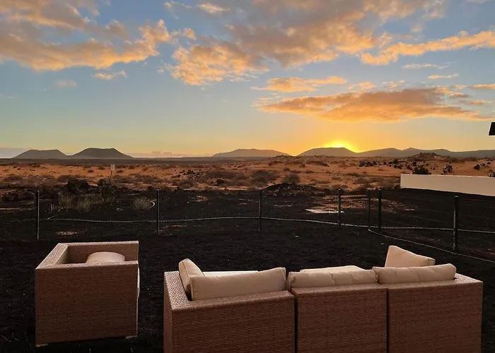 Casa Bonheur, Sea And Volcanoes View 빌라 Majanicho