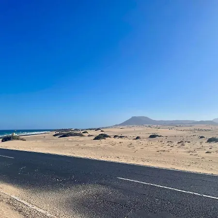 Casa Bonheur, Sea And Volcanoes View Villa Majanicho