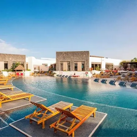 Casa Bonheur, Sea And Volcanoes View *