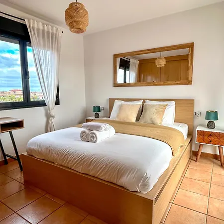 Casa Bonheur, Sea And Volcanoes View Villa Majanicho